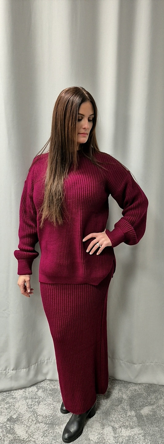 Burgendy sweater & skirt (one size)