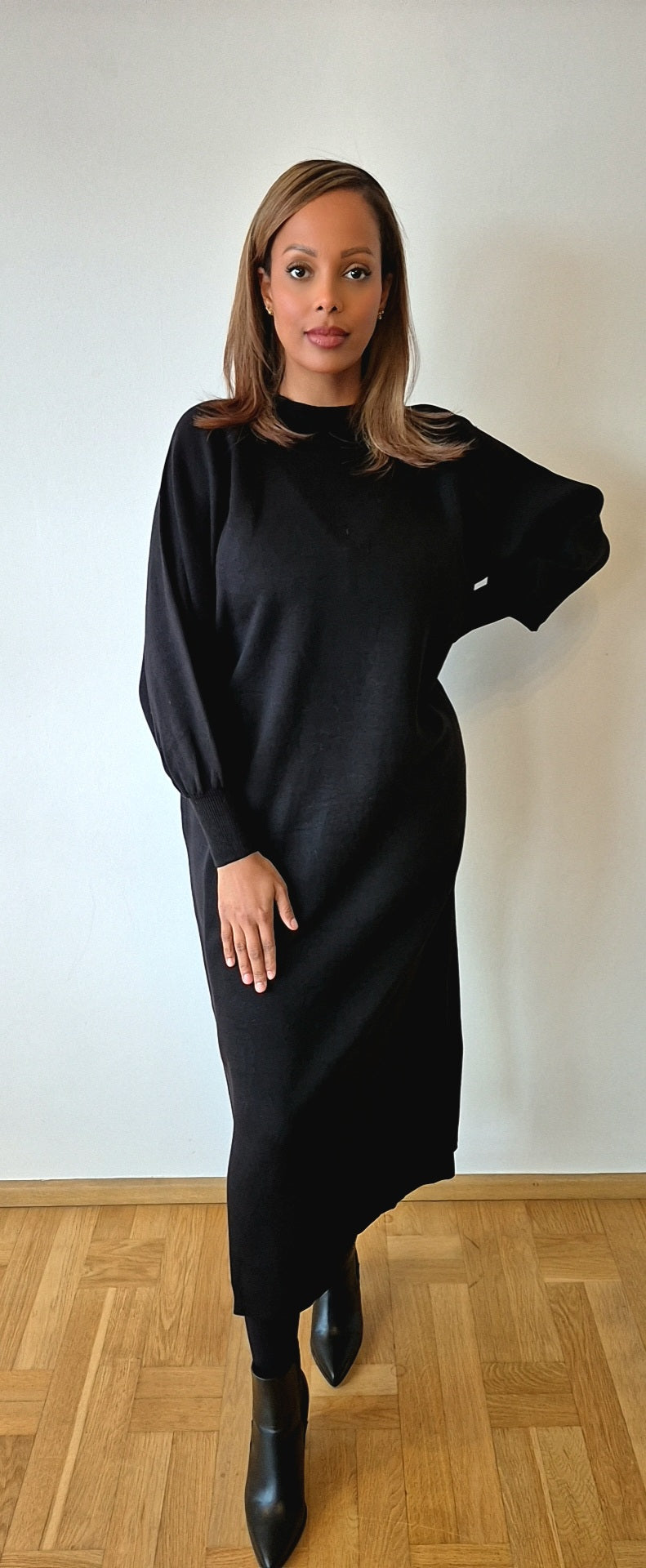 Black sweater dress (one size)